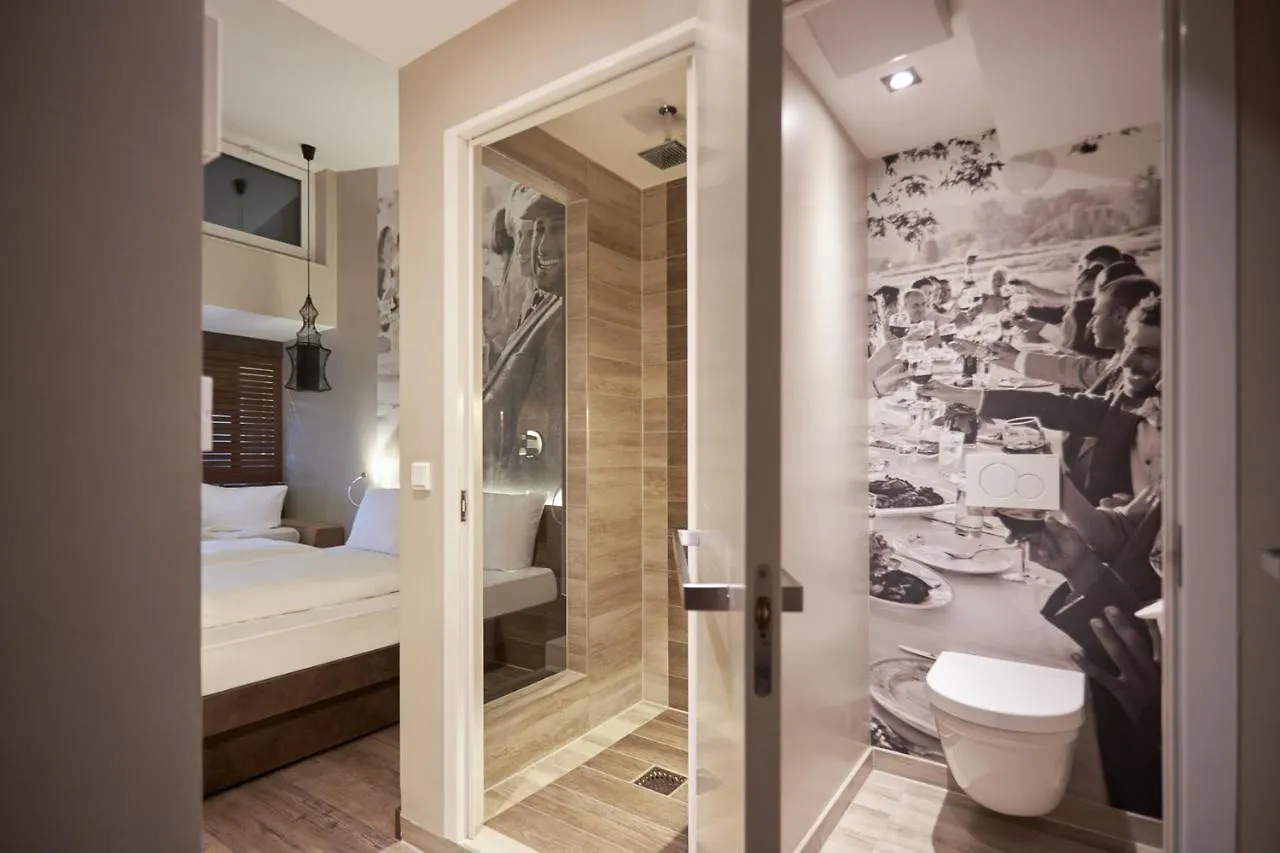 Hotel Gio Munich 4*,